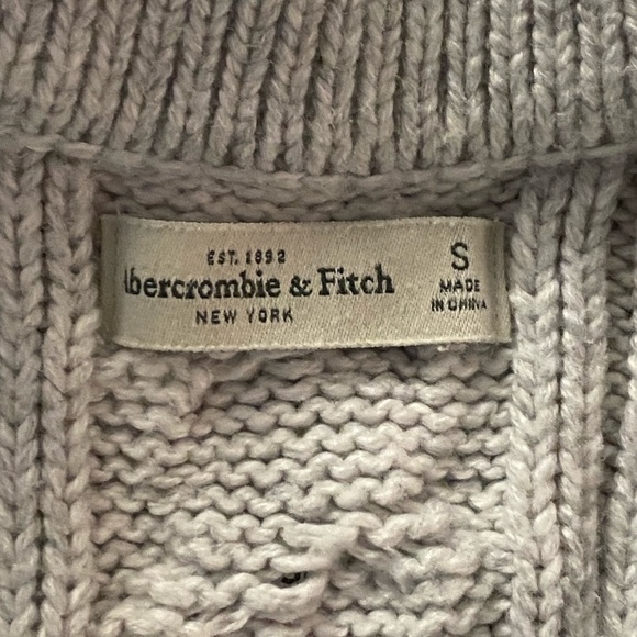 Abercrombie & Fitch cream classic preppy beaded cable knit sweater - Picture 6 of 6